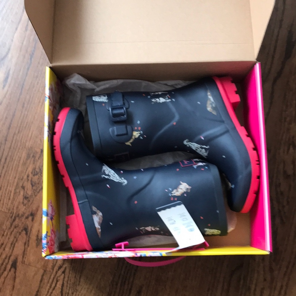 New Joules Wellies Navy Blue with Dog Print.